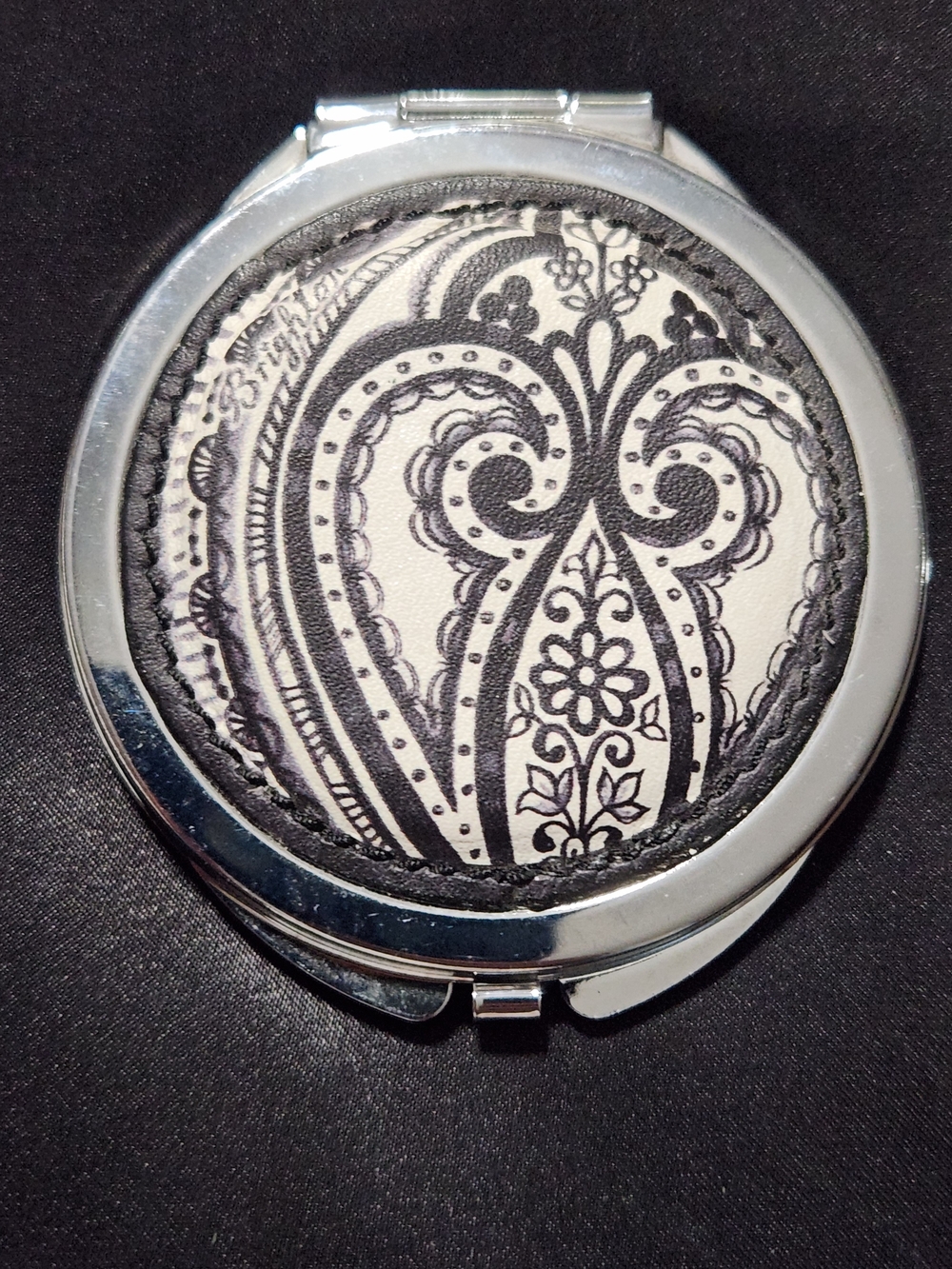 Brighton Tommye Black & White Paisley Compact Mirror